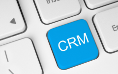 智能CRM系统捕捉客户意图提供主动服务